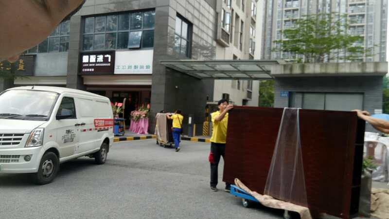 廣州搬家公司:搬家后家具保潔密招